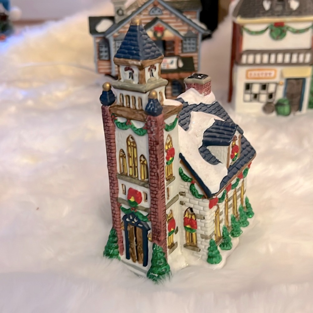 Trim A Home Bayberry Village Lighted Porcelain House Church